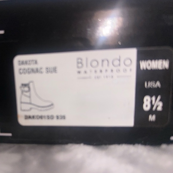 Blondo Women's Tan Ankle Booties - Picture 8 of 8